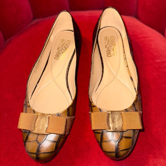 SALVATORE FERRAGAMO OMBRE CROC FLATS 9 - Picture 2 of 11